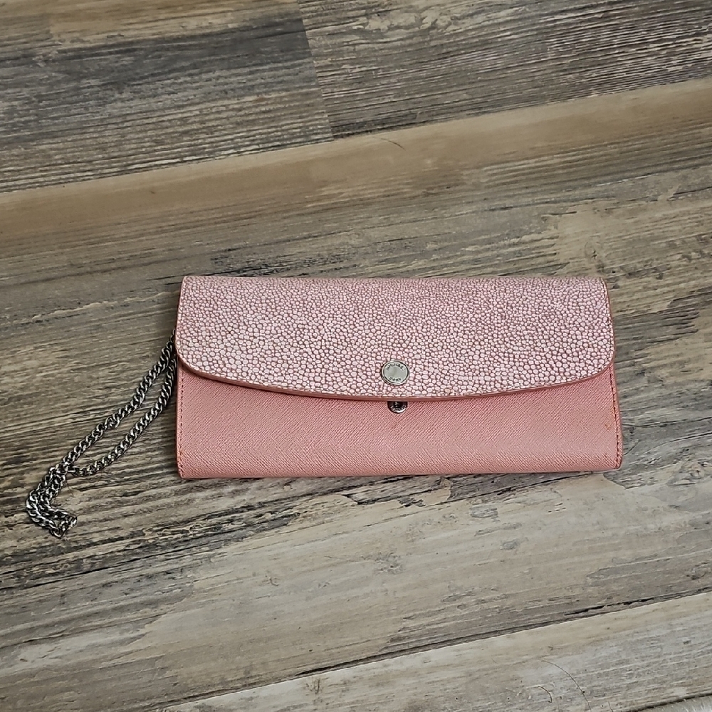 Elegant Pink Chain Clutch